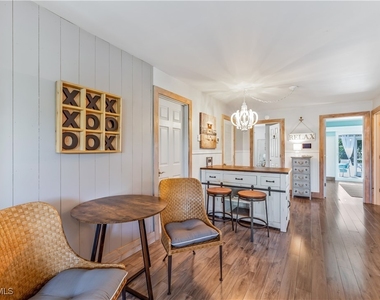 564 109th Avenue N - Photo Thumbnail 10