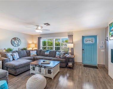 564 109th Avenue N - Photo Thumbnail 9