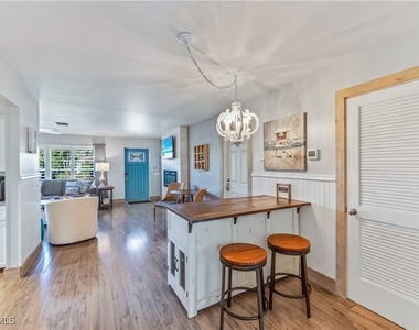 564 109th Avenue N - Photo Thumbnail 13