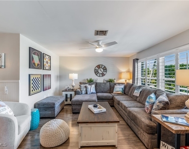 564 109th Avenue N - Photo Thumbnail 8