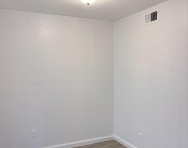 6200 W Tidwell Road W - Photo Thumbnail 4