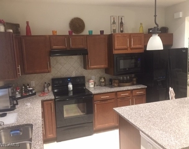 5728 Mayflower Way - Photo Thumbnail 16