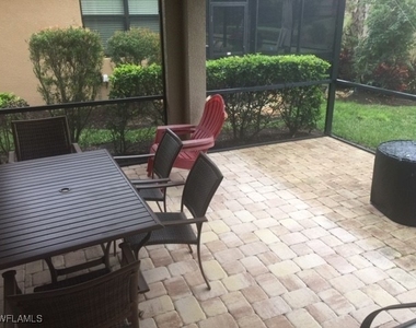 5728 Mayflower Way - Photo Thumbnail 13