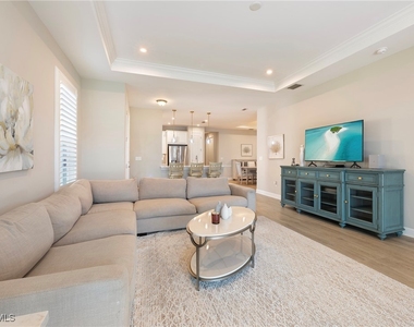 15191 Tolmino Street - Photo Thumbnail 8