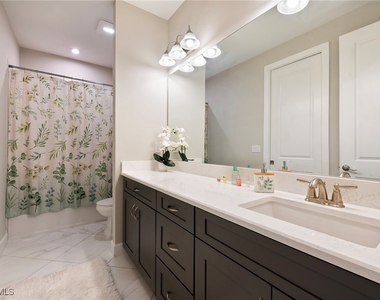 15191 Tolmino Street - Photo Thumbnail 15