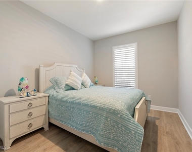 15191 Tolmino Street - Photo Thumbnail 16