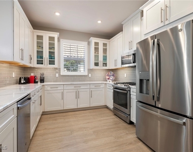 15191 Tolmino Street - Photo Thumbnail 6