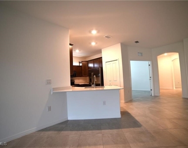 2665 Vine Avenue - Photo Thumbnail 1