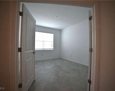 2665 Vine Avenue - Photo Thumbnail 10