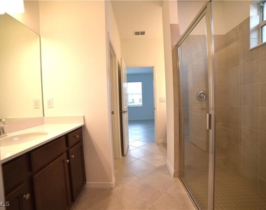 2665 Vine Avenue - Photo Thumbnail 13
