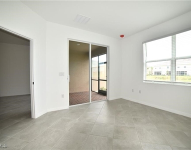 2665 Vine Avenue - Photo Thumbnail 9