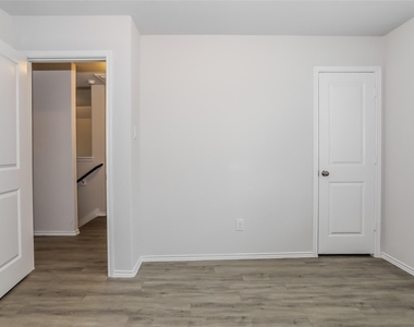 411 Brushback Drive - Photo Thumbnail 11
