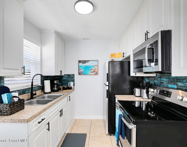 1029 Park Drive - Photo Thumbnail 10