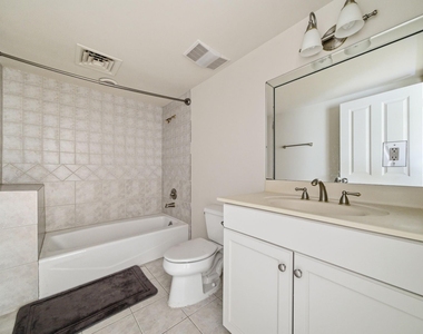 914 Main Street - Photo Thumbnail 8