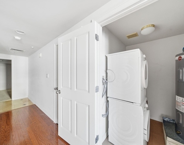 914 Main Street - Photo Thumbnail 9