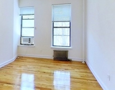 East 19th Street And 2nd Avenue - Photo Thumbnail 1