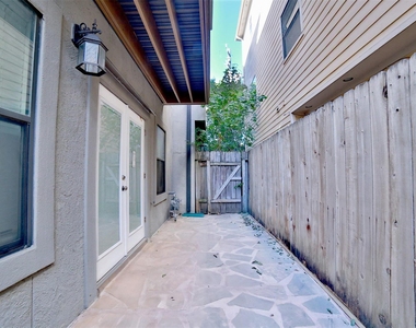 2410 Dorrington Street - Photo Thumbnail 29