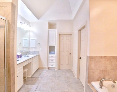 2410 Dorrington Street - Photo Thumbnail 12