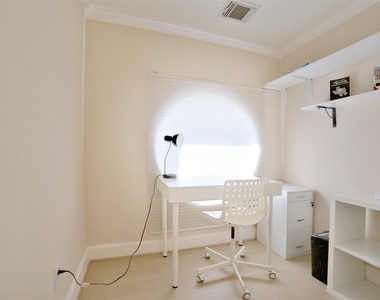 2410 Dorrington Street - Photo Thumbnail 18
