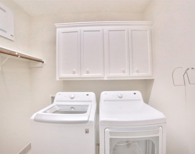 2410 Dorrington Street - Photo Thumbnail 20