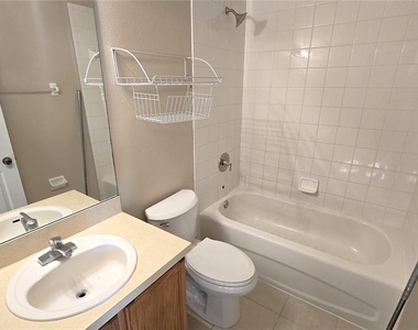 1302 Denman Court - Photo Thumbnail 21