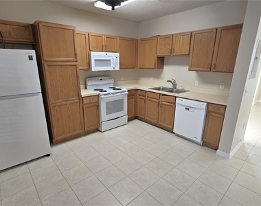 1302 Denman Court - Photo Thumbnail 10