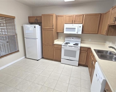 1302 Denman Court - Photo Thumbnail 9
