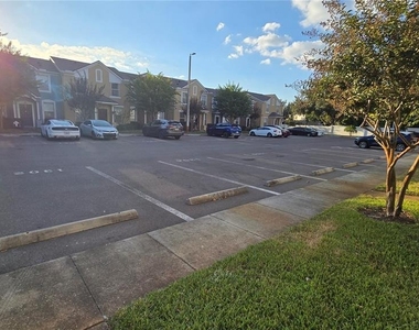 1302 Denman Court - Photo Thumbnail 25