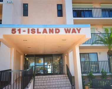 690 Island Way - Photo Thumbnail 1