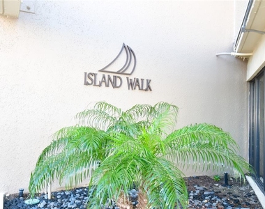 690 Island Way - Photo Thumbnail 2