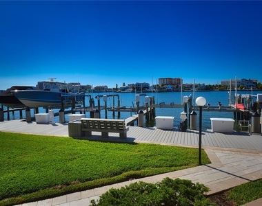 690 Island Way - Photo Thumbnail 28