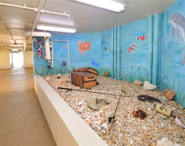 690 Island Way - Photo Thumbnail 33