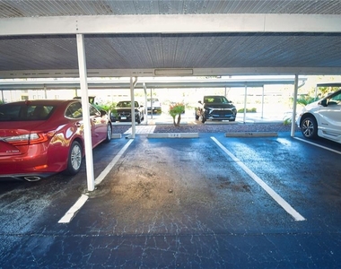 690 Island Way - Photo Thumbnail 31