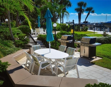 690 Island Way - Photo Thumbnail 26
