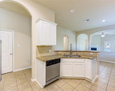 19306 Boulder Bay Lane - Photo Thumbnail 11