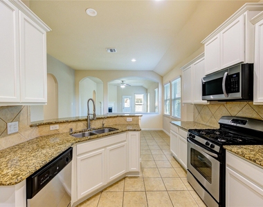 19306 Boulder Bay Lane - Photo Thumbnail 12