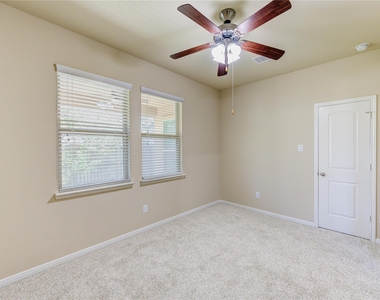 19306 Boulder Bay Lane - Photo Thumbnail 31