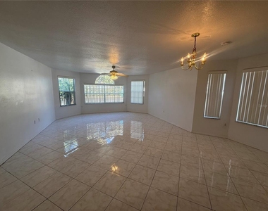 8722 Rain Forest Place - Photo Thumbnail 5