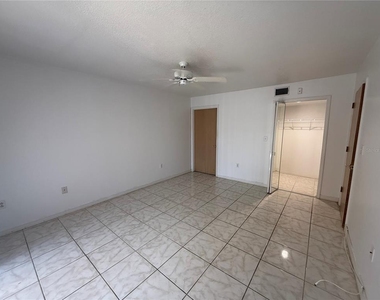 8722 Rain Forest Place - Photo Thumbnail 10