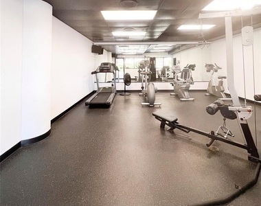 6300 Seawall Boulevard - Photo Thumbnail 4