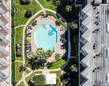 6300 Seawall Boulevard - Photo Thumbnail 9