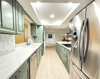 1004 Se 5th Avenue - Photo Thumbnail 13