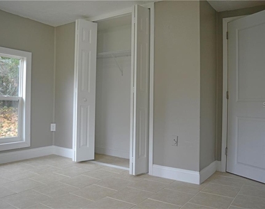 647 S Delaware Avenue - Photo Thumbnail 9