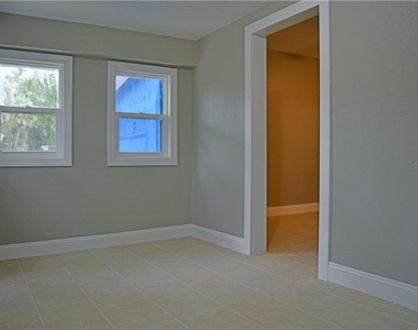 647 S Delaware Avenue - Photo Thumbnail 14