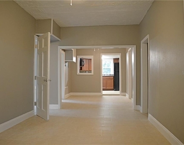 647 S Delaware Avenue - Photo Thumbnail 5