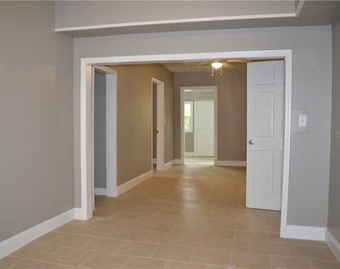 647 S Delaware Avenue - Photo Thumbnail 17