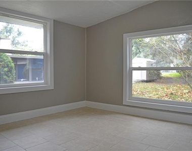 647 S Delaware Avenue - Photo Thumbnail 8