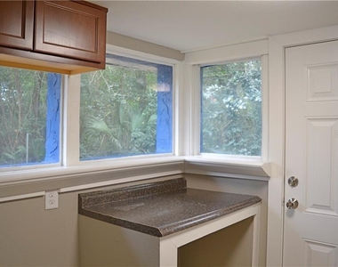 647 S Delaware Avenue - Photo Thumbnail 16