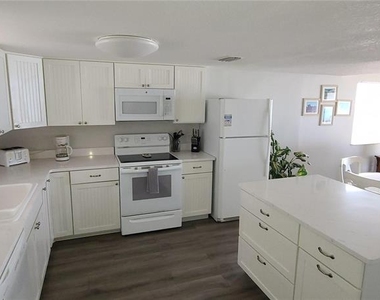 815 Ocean Shore Boulevard - Photo Thumbnail 12
