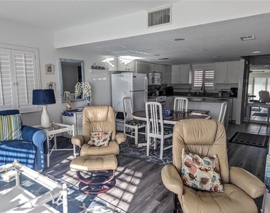 815 Ocean Shore Boulevard - Photo Thumbnail 9